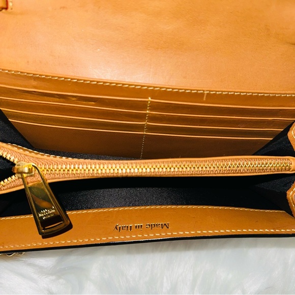 Moschino: Super Mario Bros Yoshi Wallet Chain Crossbody Bag - Picture 10 of 16